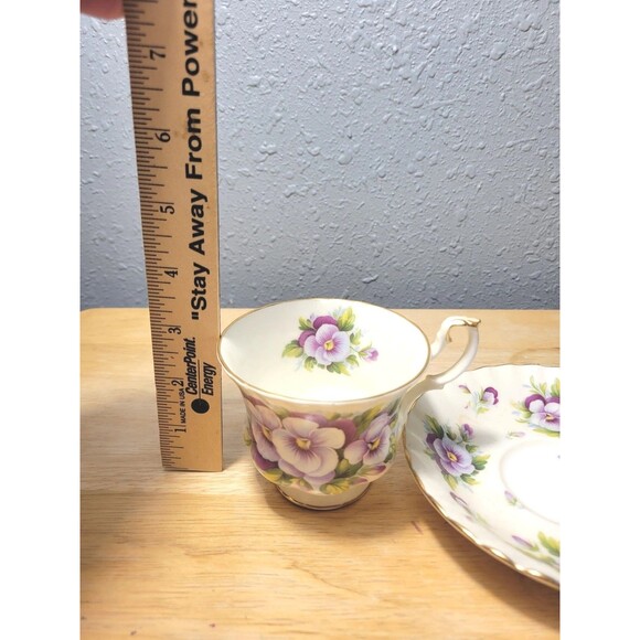 Vintage Golden Crown E&R  Teacup &Saucer Remembrance Series "Devotion" - Picture 9 of 10